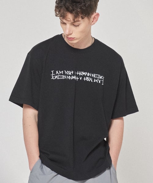 아임낫어휴먼비잉(I AM NOT A HUMAN BEING) Basic Logo Tee - BLACK - 39,000 | 무신사 스토어