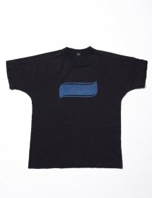 OVER DYED FOOTBALL T (BLACK)