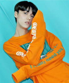 STAY WITH ME L/S OVER FIT PULL OVER ORANGE