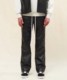OVERFIT LEATHER PANTS