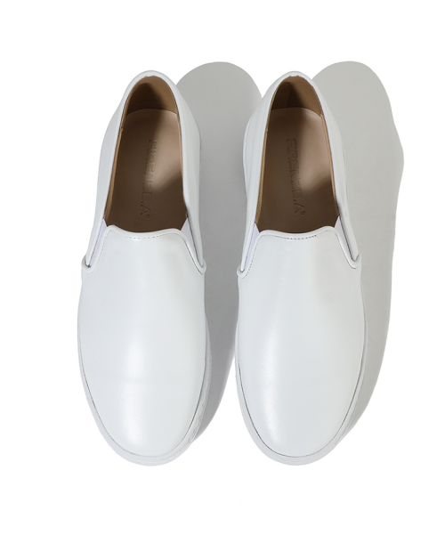 피렌체 아뜨리에(firenzeatelier) 풀그레인 소가죽 베이직 유니섹스 슬립온 4005-F [CREAM WHITE]