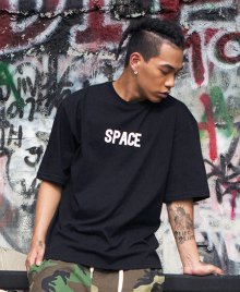 UNISEX SPACE OVER-FIT TEE [BLACK]