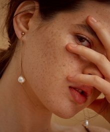 1 Fresh-water Pearl Drop Earrings