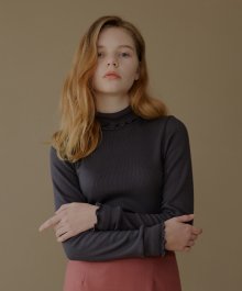 frill turtleneck T_charcoal