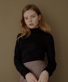 frill turtleneck T_black