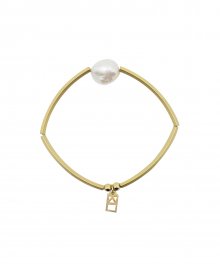Pearl & Gold pipe bracelet