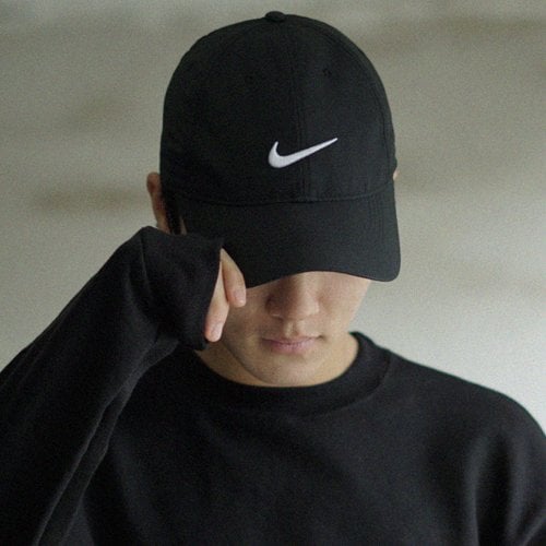나이키(Nike) 22년형 레거시91 테크 스우시 캡 모자 블랙 - 27,900 | 무신사 스토어