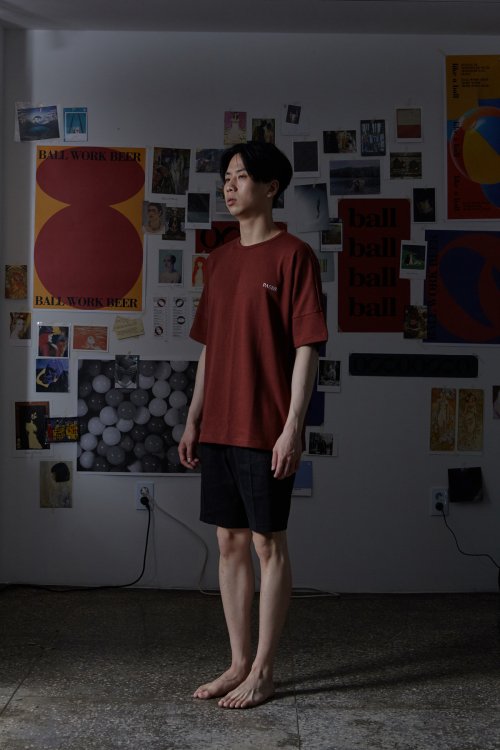 파세스(pases) 오버핏 베이직 티 - 브릭