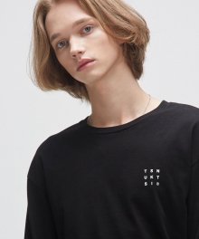 REVERSE LOGO LONG TEE [블랙] IK1IFMT552A