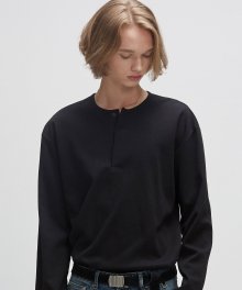 HENLYNECK LONG TEE [블랙] IK1IFMT551A