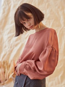 SATIN SHIRRING BLOUSE