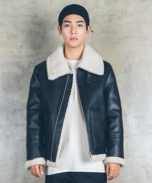 로케이트(locate) silian mouton bomber jacket