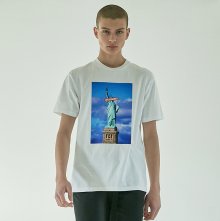 [EBAMB2004M]UNCENSORED 자유의 여신상 티셔츠_WHITE