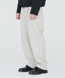 TWO TUCK PANTS MEN [IVORY]