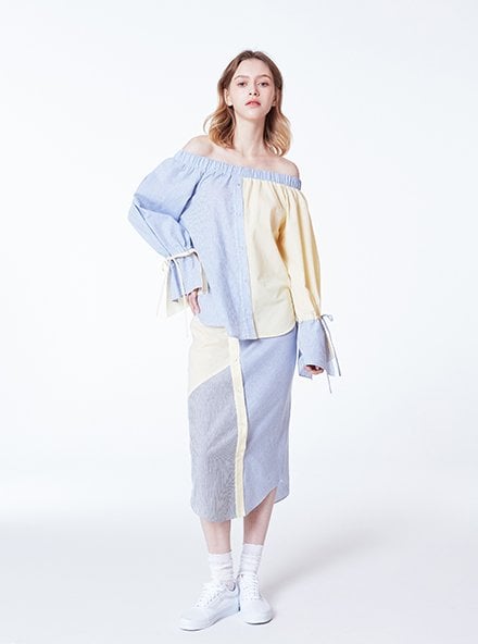 니어앤디어(near8dear) 스트라이프 콤비네이션 오프 숄더 블라우스 (BLUE)