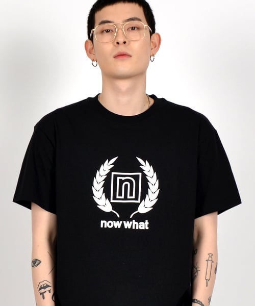 월계수 N 로고 티셔츠 (블랙)