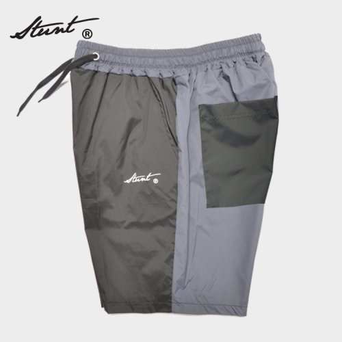 스턴트(stunt) 테크 배색 반바지 다크그레이