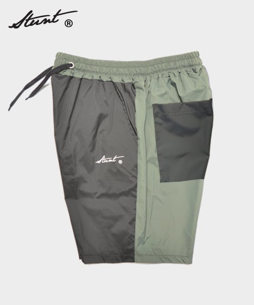 스턴트(stunt) 테크 배색 반바지 카키