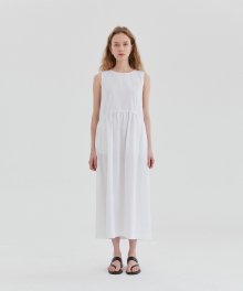 SLEEVELESS SHIRRING DRESS WOMEN [WHITE]