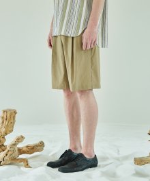 Belted Linen-Blend Shorts - Beige