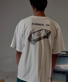 ESSAY.4 MODULE WHITE TEE