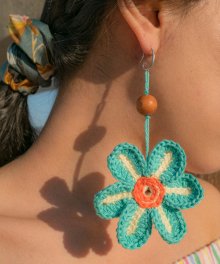 Flower power(mint) earring