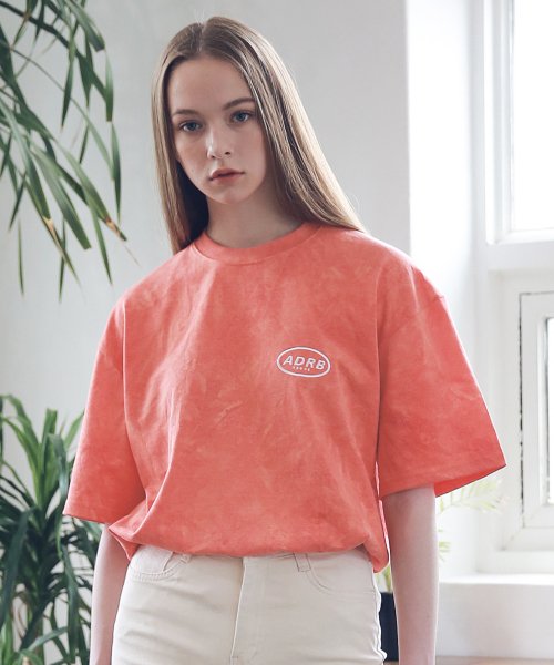 아더로브(ardorobe) 유니섹스 일립스 로고 타이다이 티셔츠 ATS192006-OR