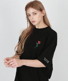 [20수] 장미 자수 레터링 반팔티셔츠 블랙
