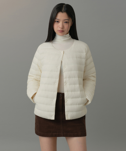 무신사 스탠다드 우먼(musinsastandardwoman) 우먼즈 트랜스폼 라운드 넥 라이트 다운 재킷 [아이보리]