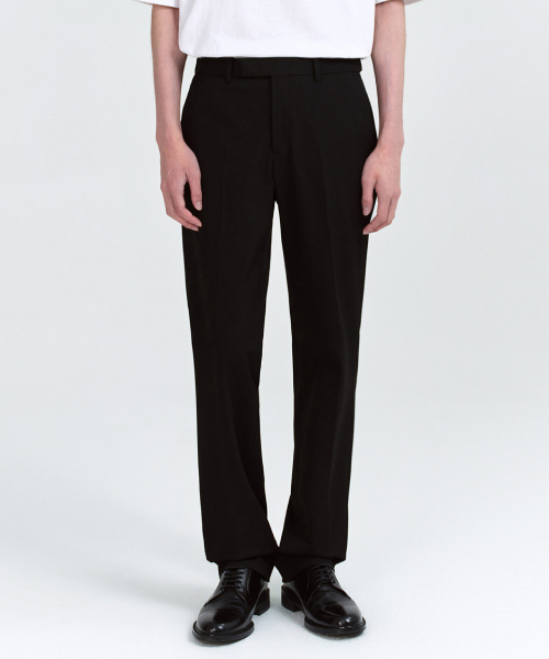 무신사 스탠다드(musinsastandard) 세미 와이드 히든 밴딩 슬랙스 [블랙]