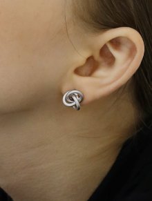 love knot earring (silver)