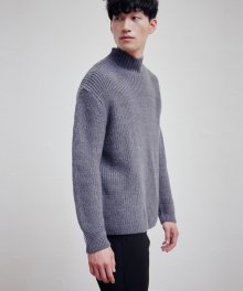 블루 하프터틀넥 루즈핏 스웨터