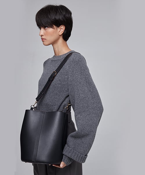 덱케(DÉCKE) 하프S 백 (DE2A3ABG006WBK) - 245,000 | 무신사 스토어