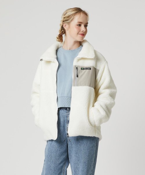 셀피쉬(selfish) 배색 포켓 패딩 뽀글이 자켓 (SBW3JK02) (IVORY)