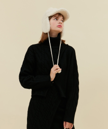 TWIST SLIT TURTLE NECK_black