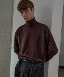 BASIC TURTLENECK POLA KNIT_BROWN