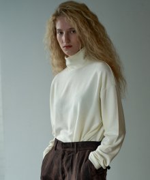 BASIC TURTLENECK POLA KNIT_WHITE