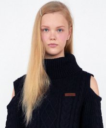 Cold Shoulder Turtleneck Sweater [BLACK]