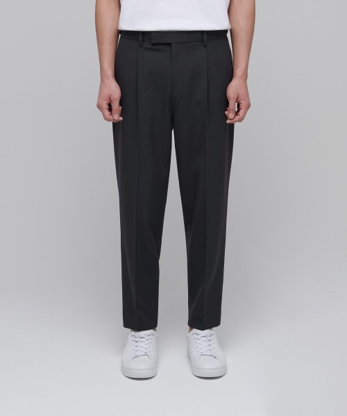 무신사 스탠다드(musinsastandard) 캐롯 히든 밴딩 크롭 슬랙스 [다크 그레이]