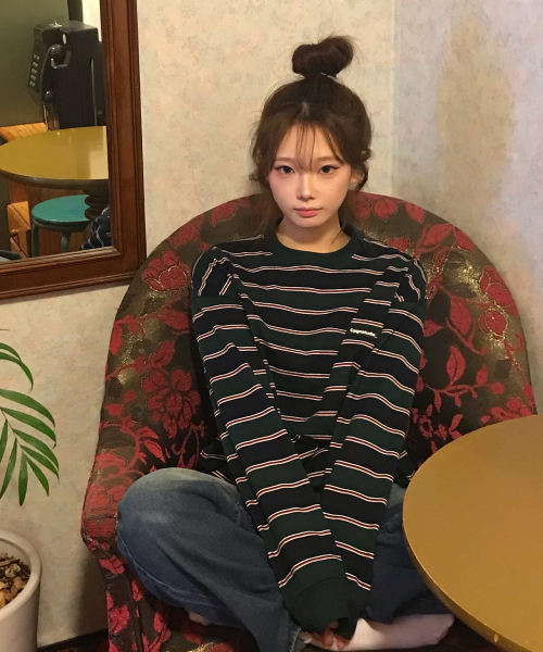 꼼파뇨(compagno) 스트라이프 와펜 로고 롱슬리브 네이비그린