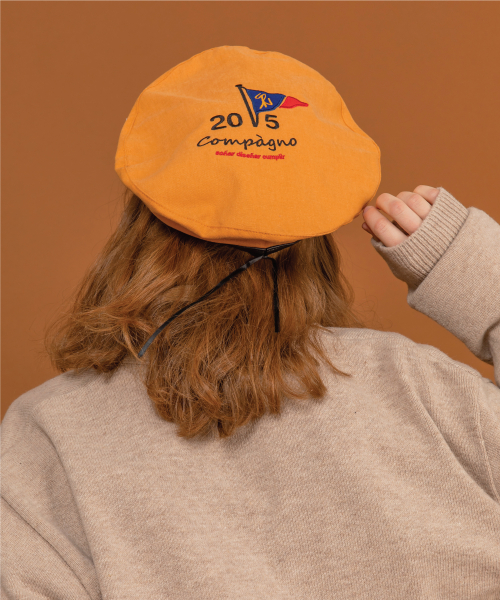 꼼파뇨() 5th anniversary flag logo 베레모 머스타드 상품 이미지