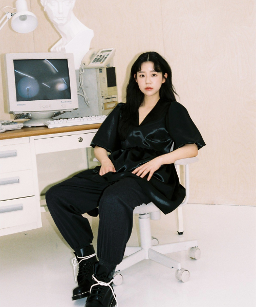 유어먼스 유어데이(YOURMONTH YOURDAY) 스티치 벌룬 원피스_블랙 - 사이즈 & 후기 | 무신사