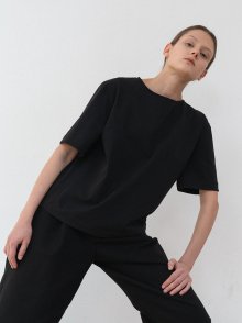 over-fit round t-shirt (black)
