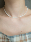 Creamy pearl choker necklace