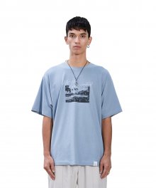 LAPILI BAY GRAPHIC TEE blue gray