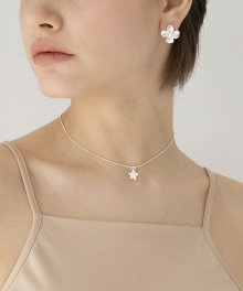 blossom necklace