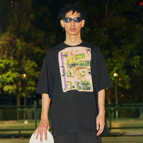 아임낫어휴먼비잉(iamnotahumanbeing) Big Baggage Short Sleeve T-Shirt - BLACK