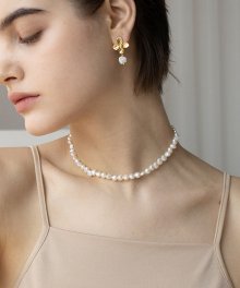 sophia pearl necklace