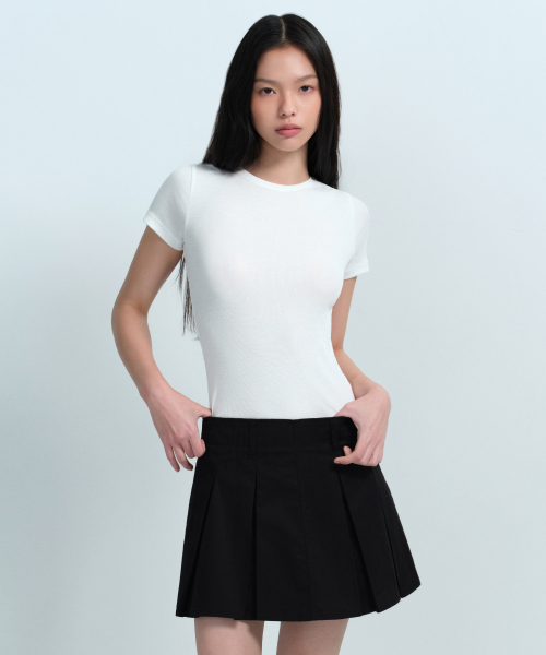 무신사 스탠다드 우먼(musinsastandardwoman) 우먼즈 리브드 슬림 핏 반팔 티셔츠 [화이트]