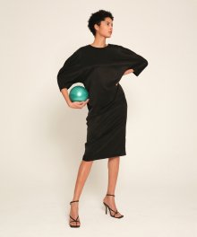 Balloon-sleeve strech satin dress in Black